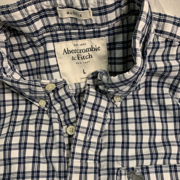 3/$25 A&F Button Down Polo - Picture 3 of 4